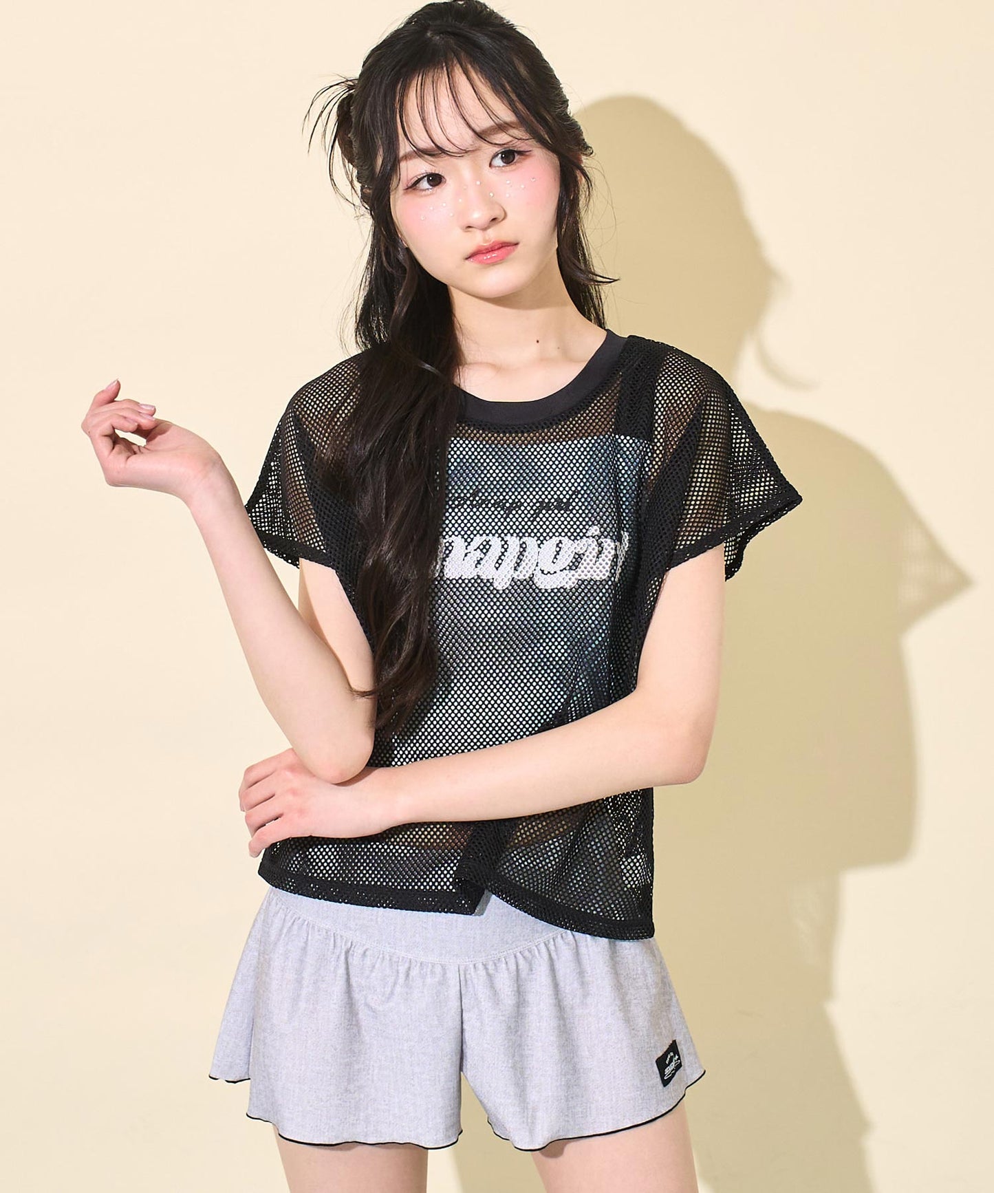 ブラック(Sサイズ着用/身長：約156cm)