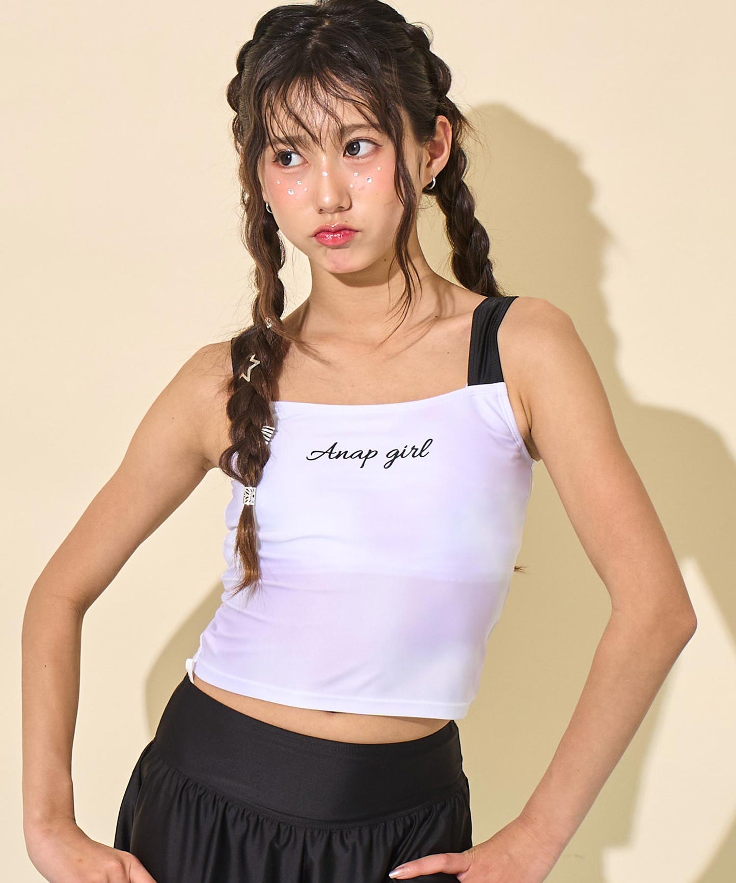 ホワイト(Sサイズ着用/身長：約156cm)