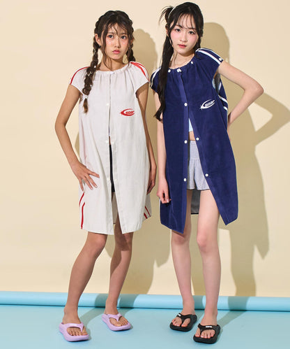 ホワイト(身長：約156cm)
ネイビー(身長：約156cm)