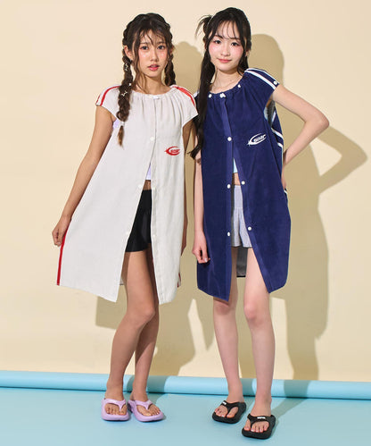 ホワイト(身長：約156cm)
ネイビー(身長：約156cm)