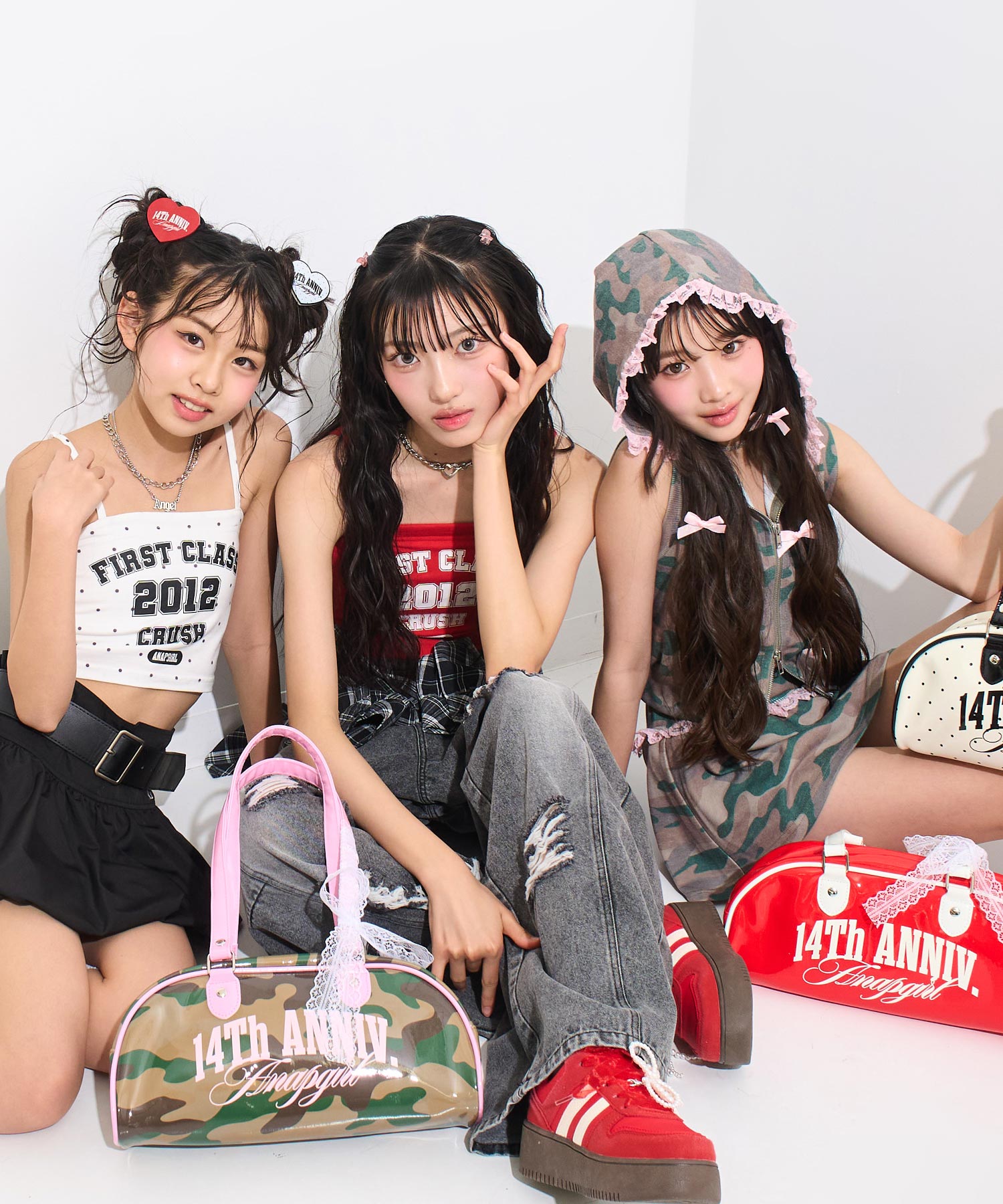 カーキ・レッド・ホワイト／ブラック