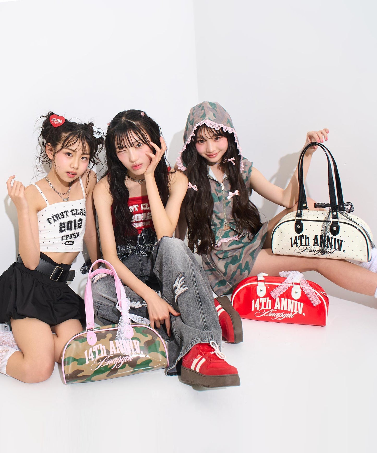 カーキ・レッド・ホワイト／ブラック