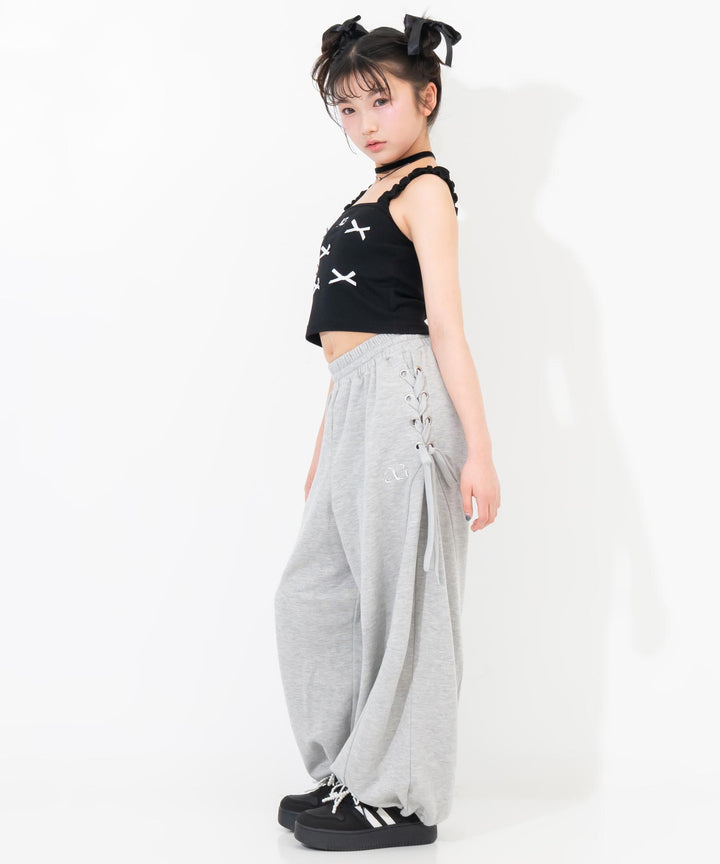 ブラック(XSサイズ着用/身長：約140cm)