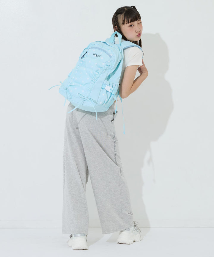 サックス(身長：約157cm)