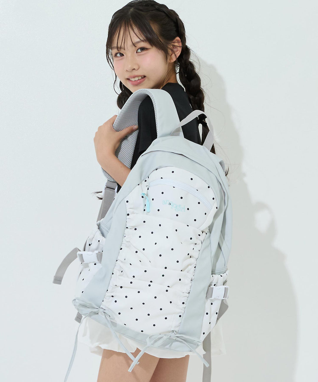 ライトグレー(身長：約147cm)