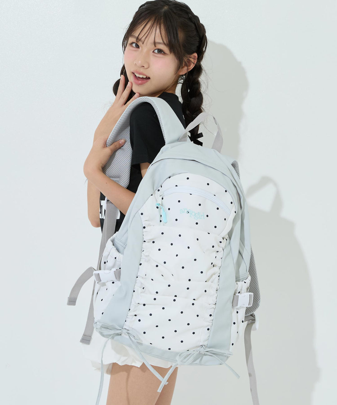 ライトグレー(身長：約147cm)