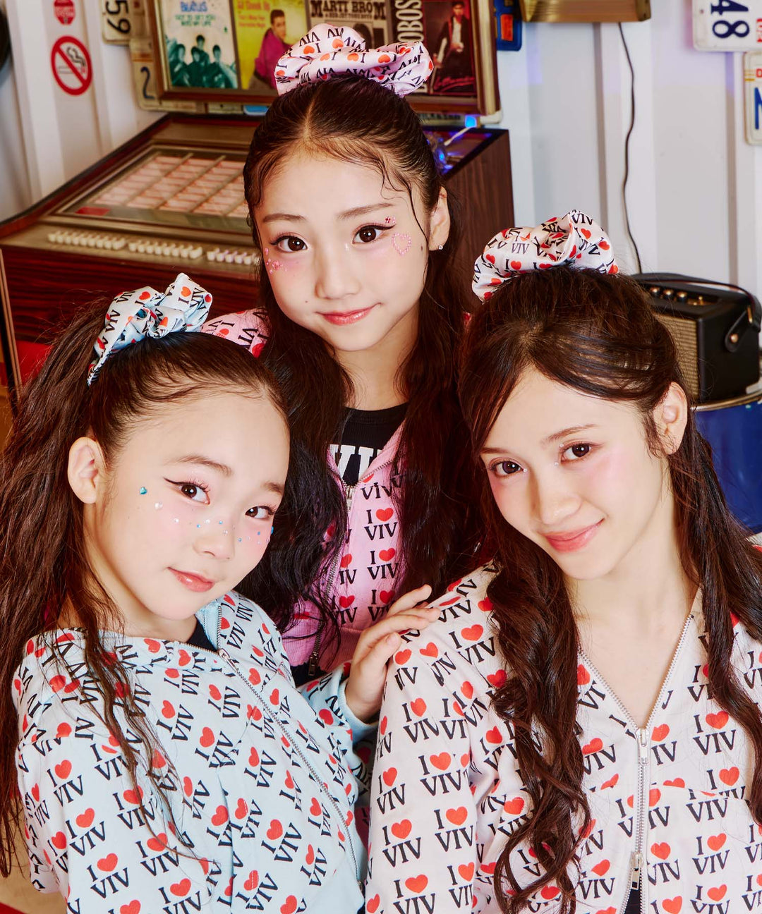 Viviny × LOVEANAP 総柄サテンビッグシュシュ 919-8053