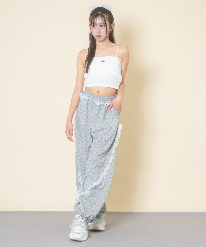 ホワイト(Mサイズ着用/身長：約156cm)