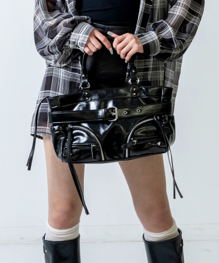 ブラック