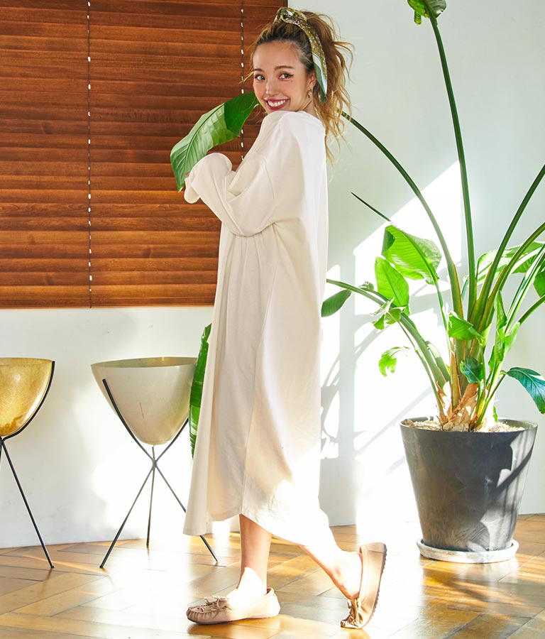 シンプル無地切替ラウンドヘムマキシワンピース