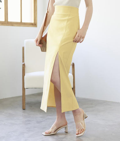 スリットデザインロングスカート