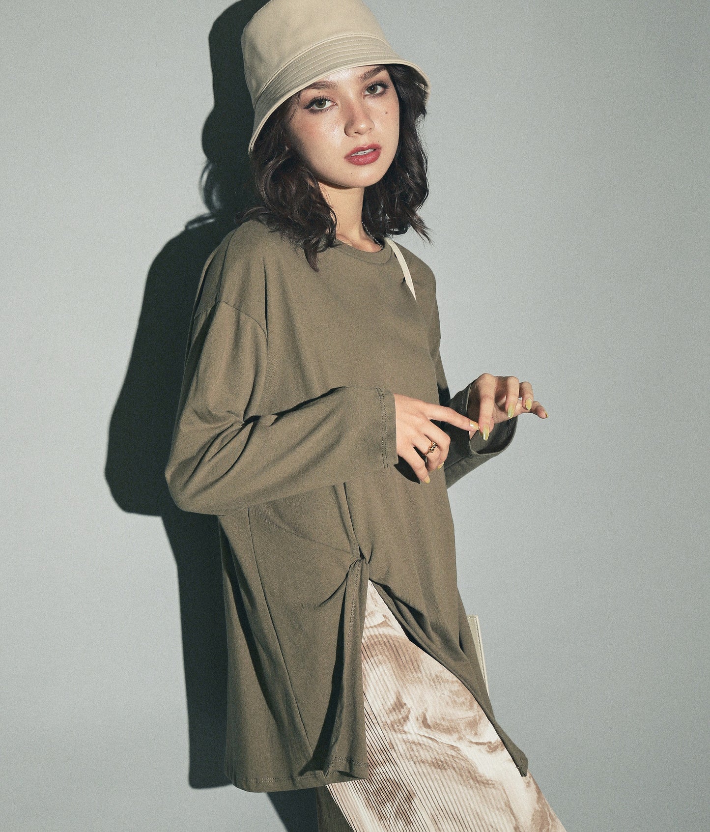 フロント ツイスト バック 刺繍 ロンT 153-5267