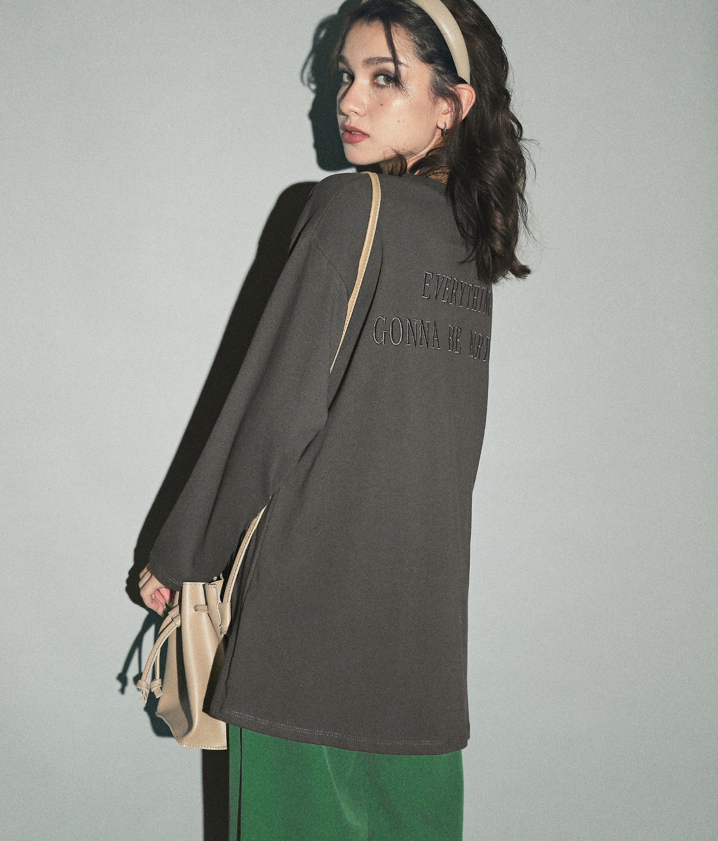 フロント ツイスト バック 刺繍 ロンT 153-5267