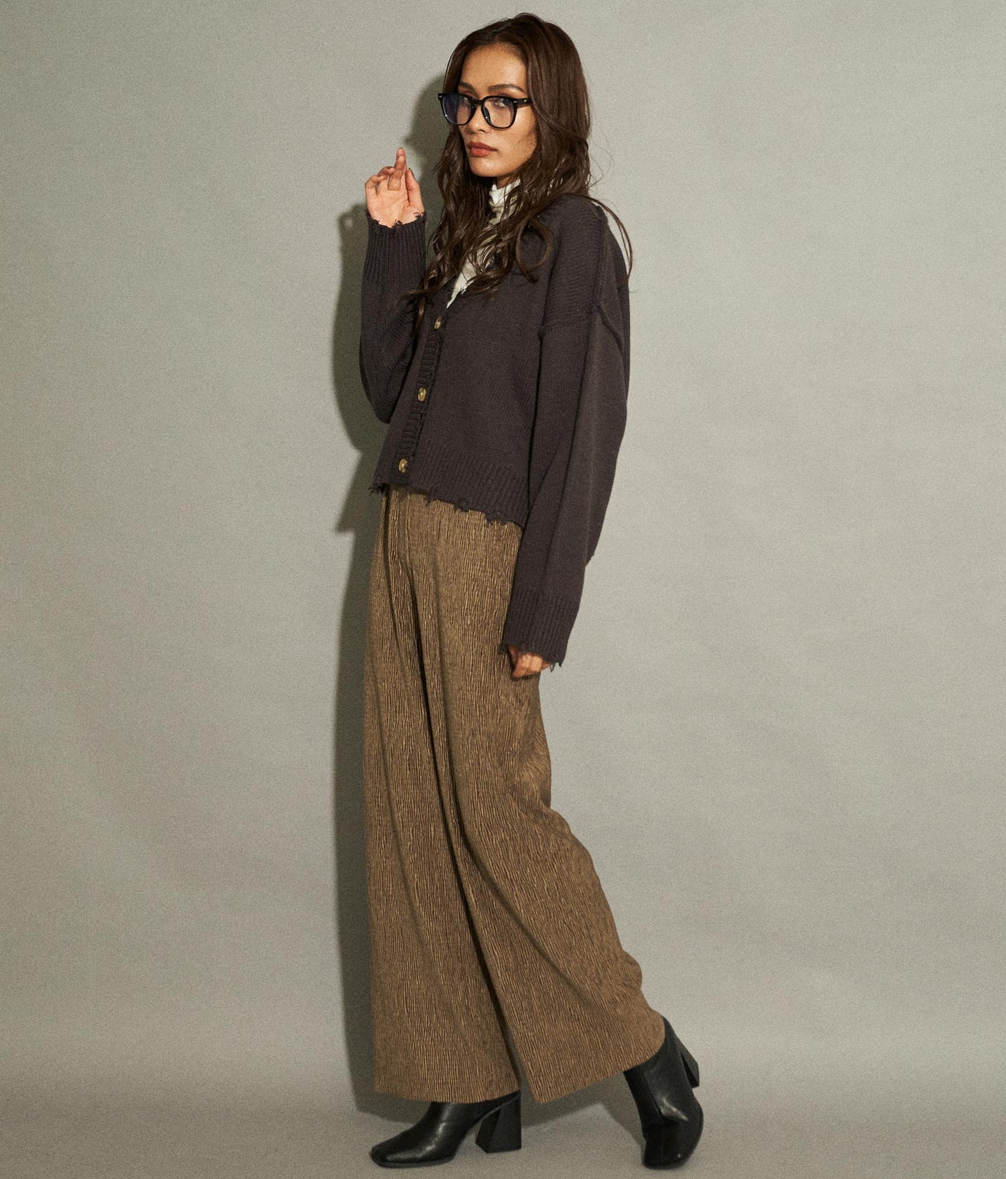 ベロア ランダム プリーツパンツ 152-5303