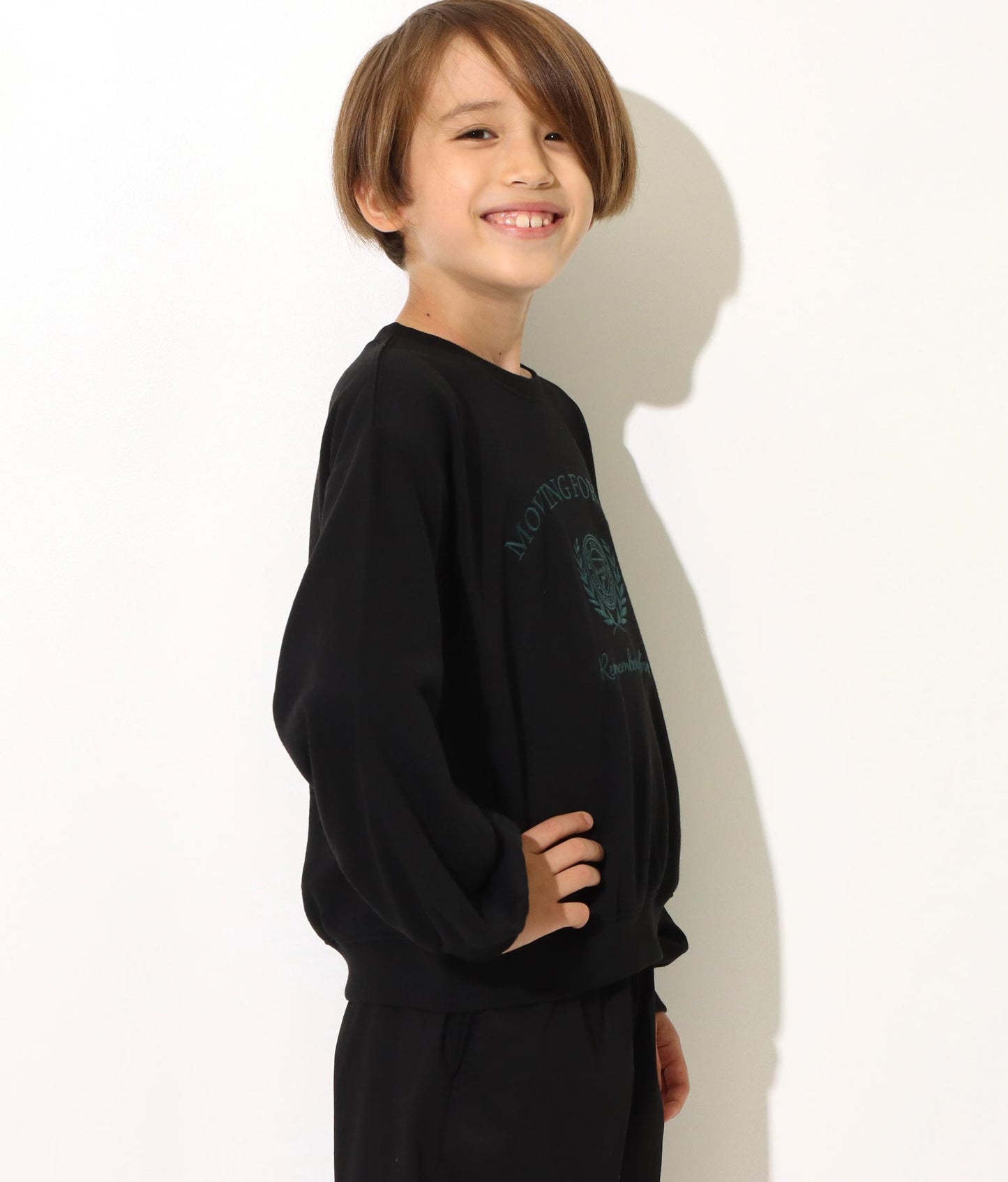 エンブレム刺繍裏毛トレーナー