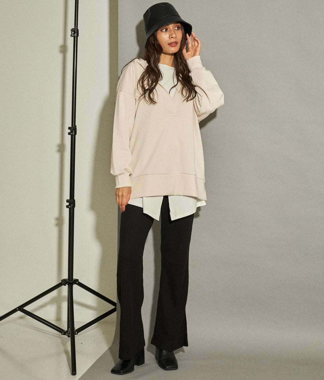 ワッフルスリットセミフレアパンツ 792-8641