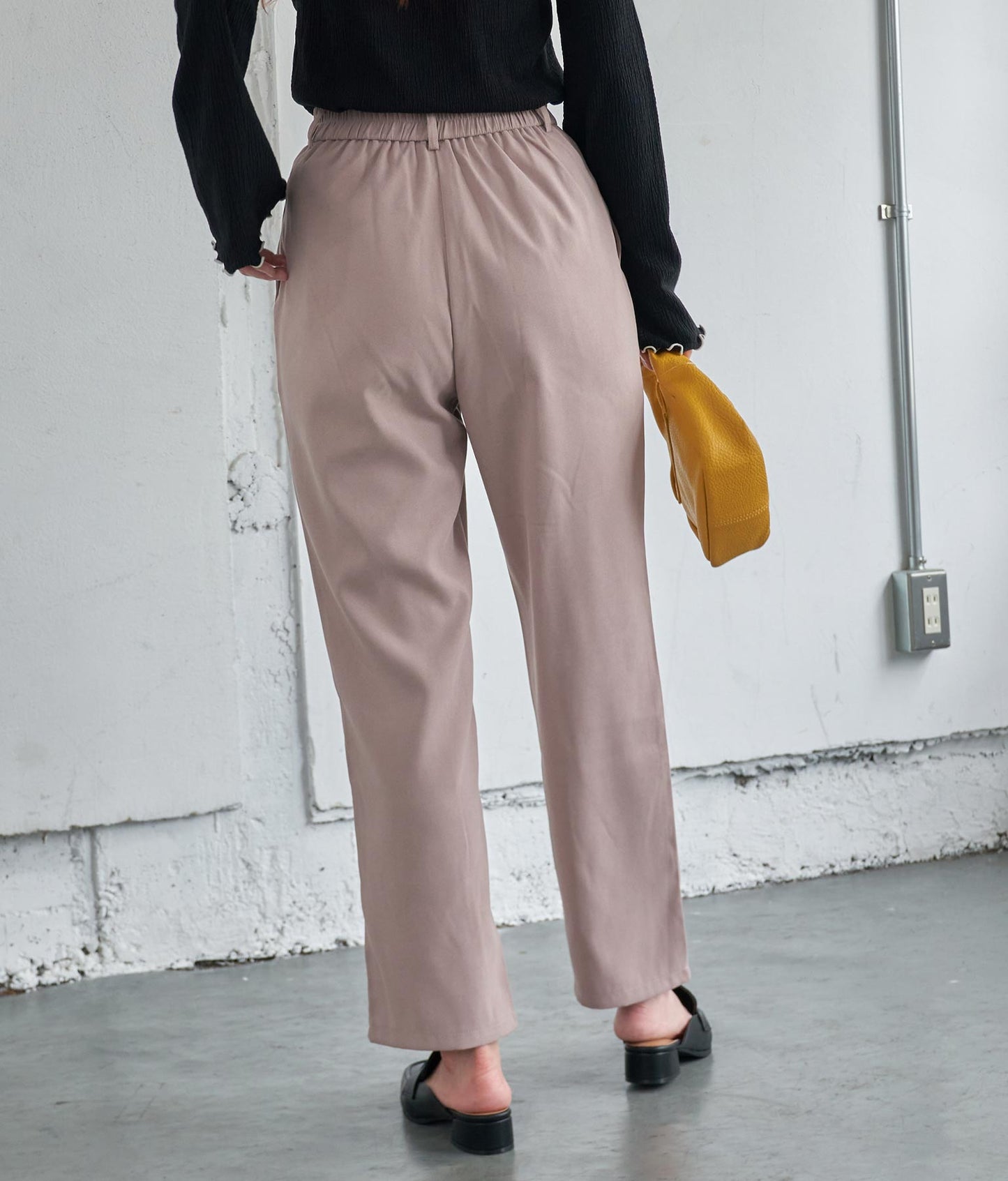 タック テーパード パンツ【セットアップ着用可】 552-5660