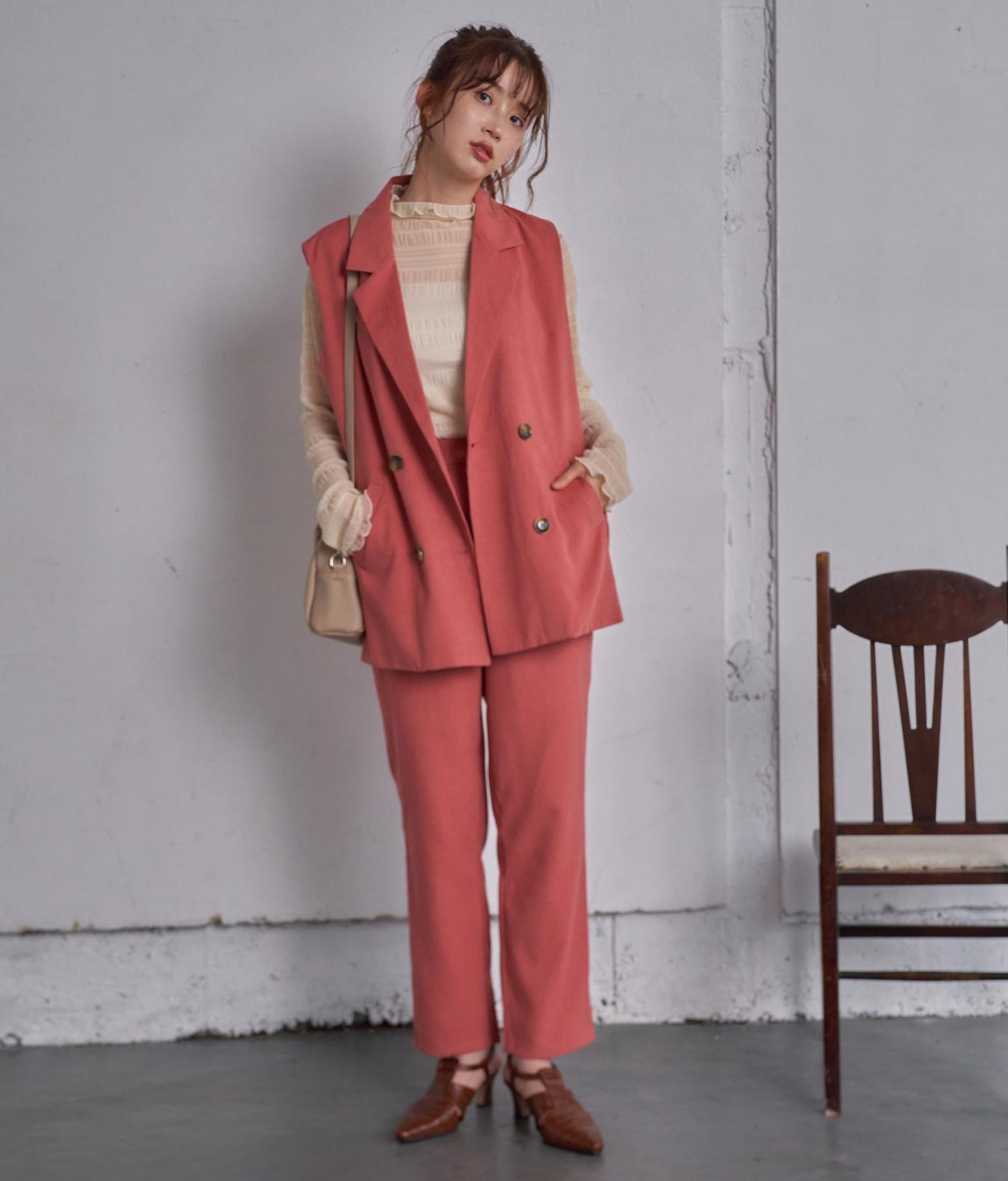 タック テーパード パンツ【セットアップ着用可】 552-5660