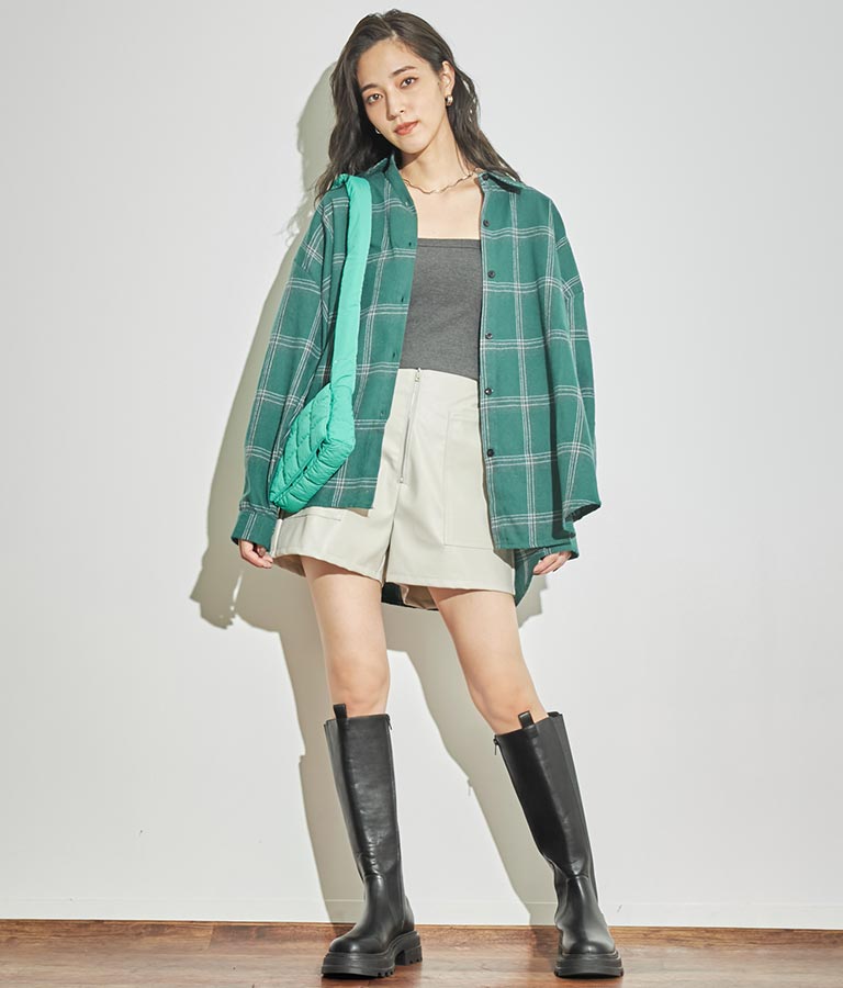 ジップデザインフェイクレザーハイウエストショートパンツ 152-5439