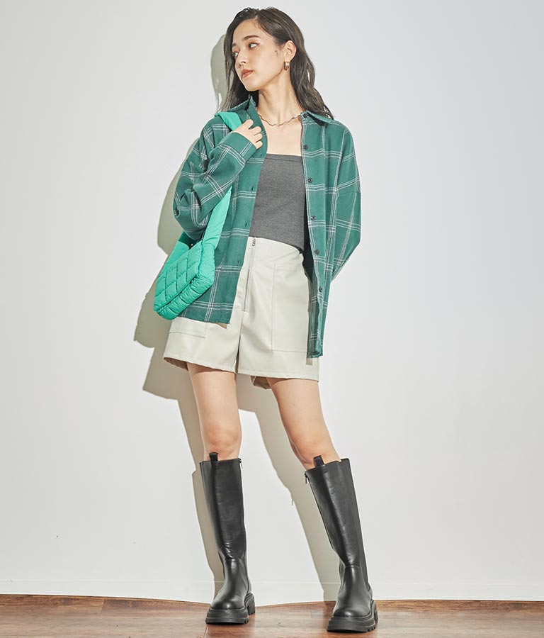 ジップデザインフェイクレザーハイウエストショートパンツ 152-5439