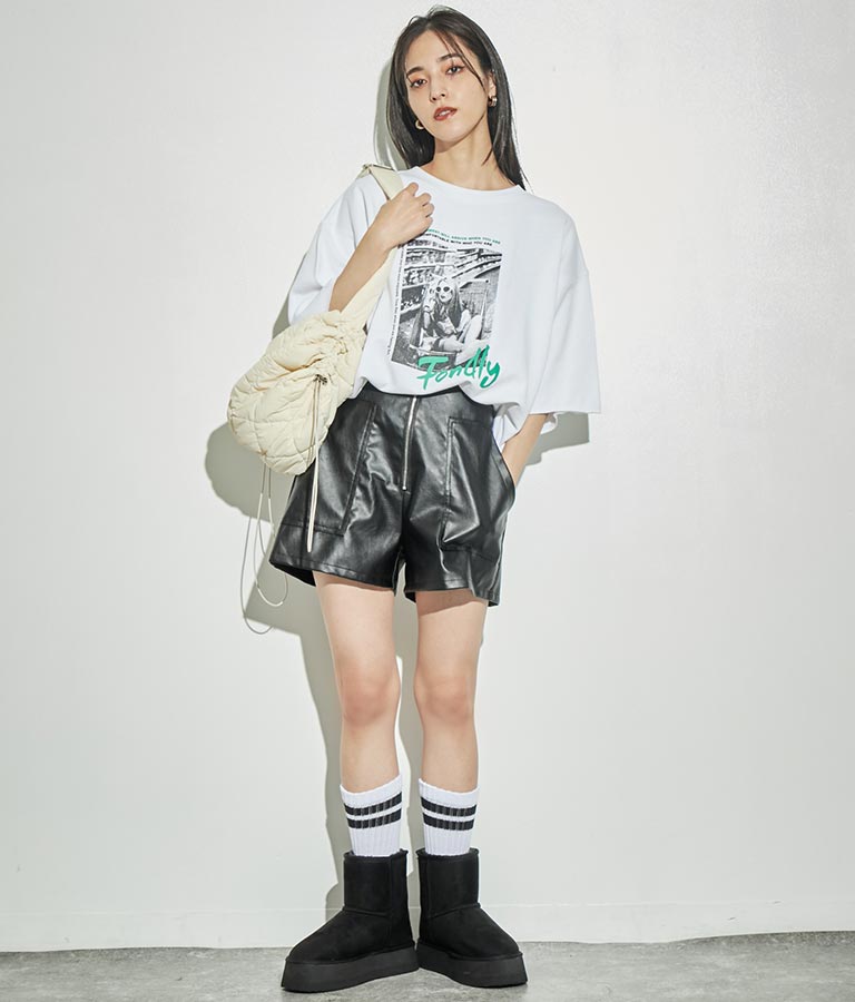 ジップデザインフェイクレザーハイウエストショートパンツ 152-5439