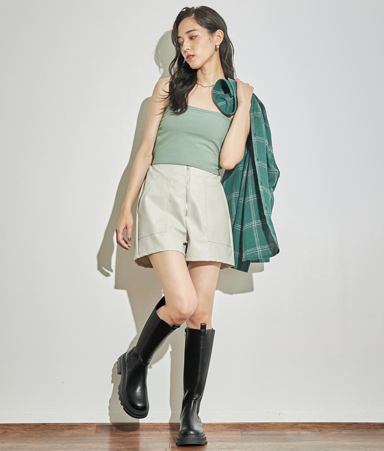 ジップデザインフェイクレザーハイウエストショートパンツ 152-5439