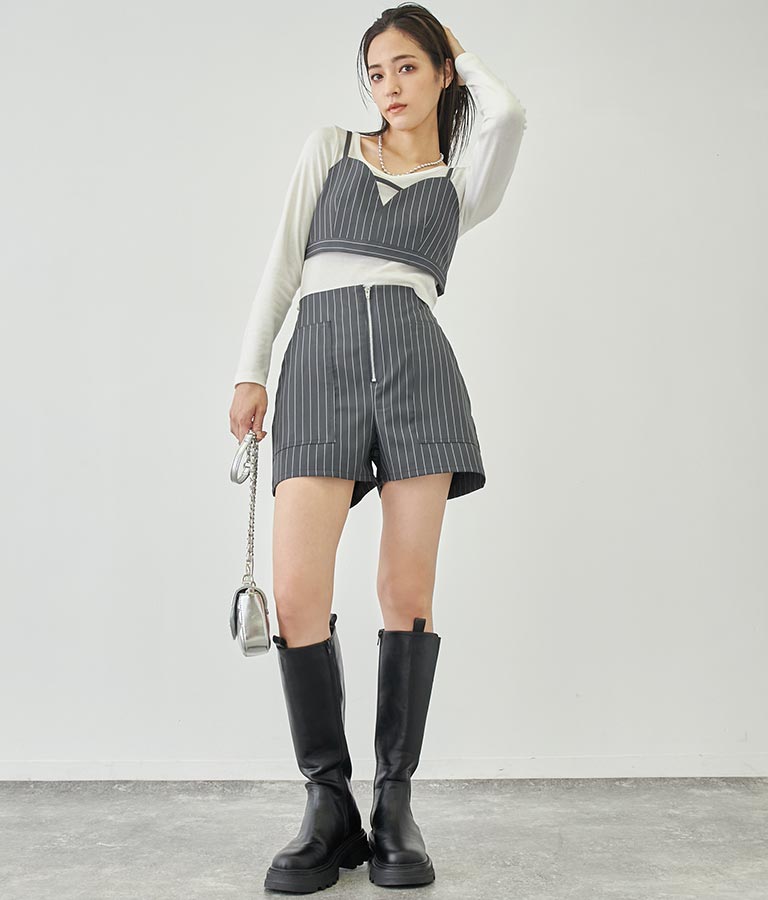 ベーシックUネックロングTシャツ