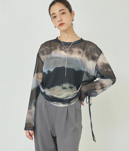 ニュアンス柄サイドシャーリングシアートップス