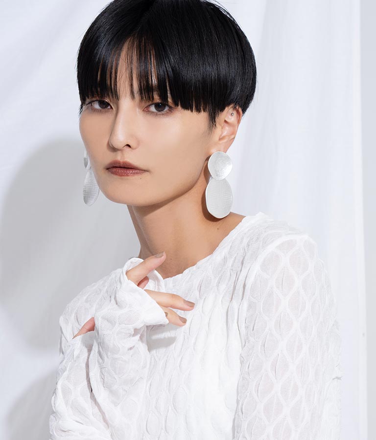 ITALYマットメタルボリュームサークルプレートピアス 399-2857