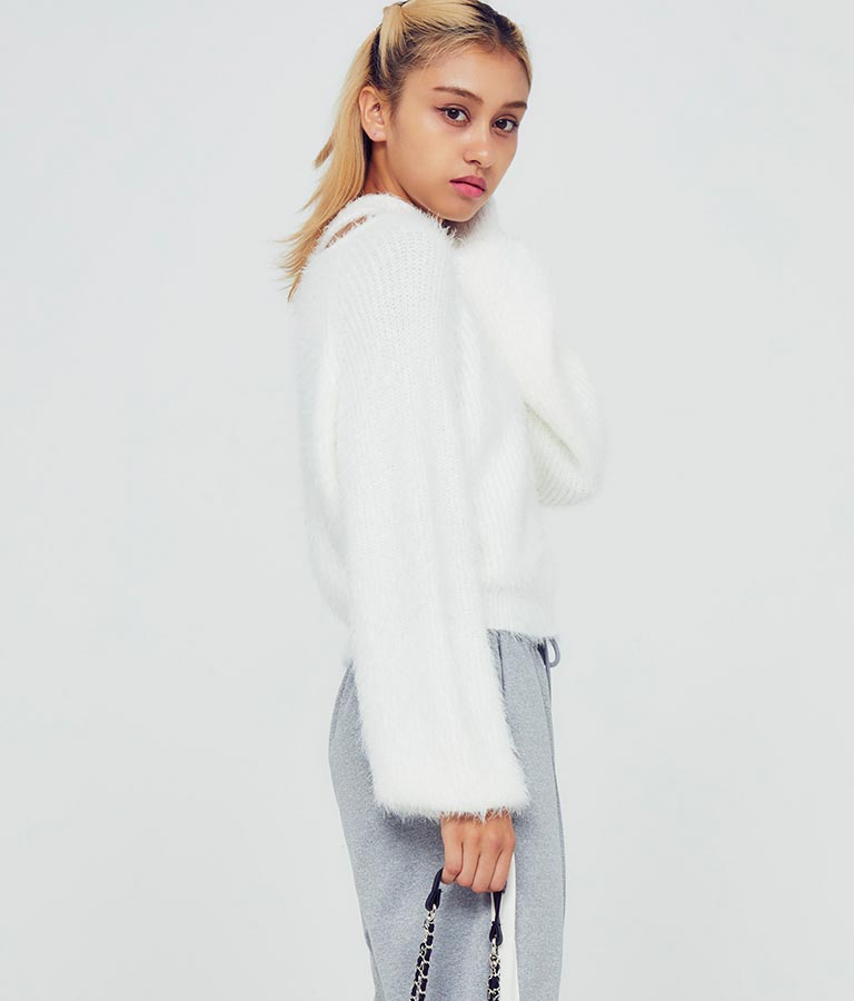 フェザーヤーン カットアウト ニット トップス