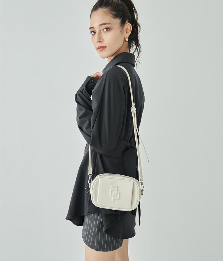 エンボスロゴスクエアバッグ 159-5490