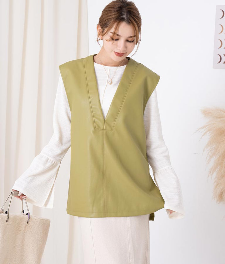 フェイクレザーVネックプルオーバーベスト 523-6743