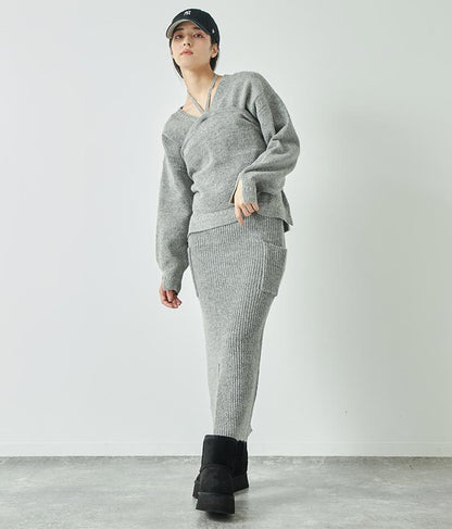 ブークレ Vネック ニット トップス × ホルターネック キャミソール セット 【セットアップ着用可】 798-9074