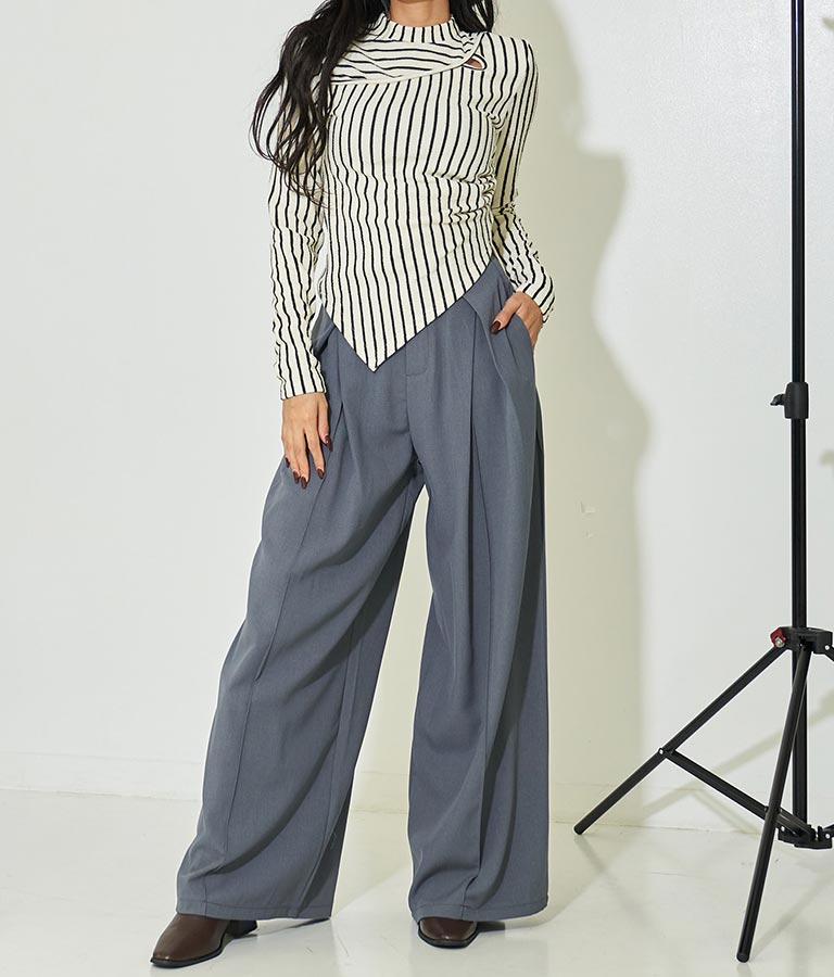 ジオメトリック ボーダー ストライプ ハイネック 長袖