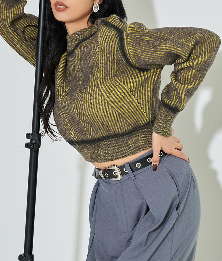 幾何学柄 スプレーライン クロップド 起毛 ニット セーターハイネック 長袖 403-8525