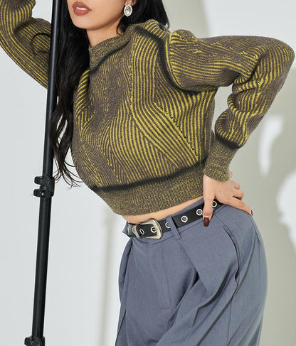 幾何学柄 スプレーライン クロップド 起毛 ニット セーターハイネック 長袖 403-8525