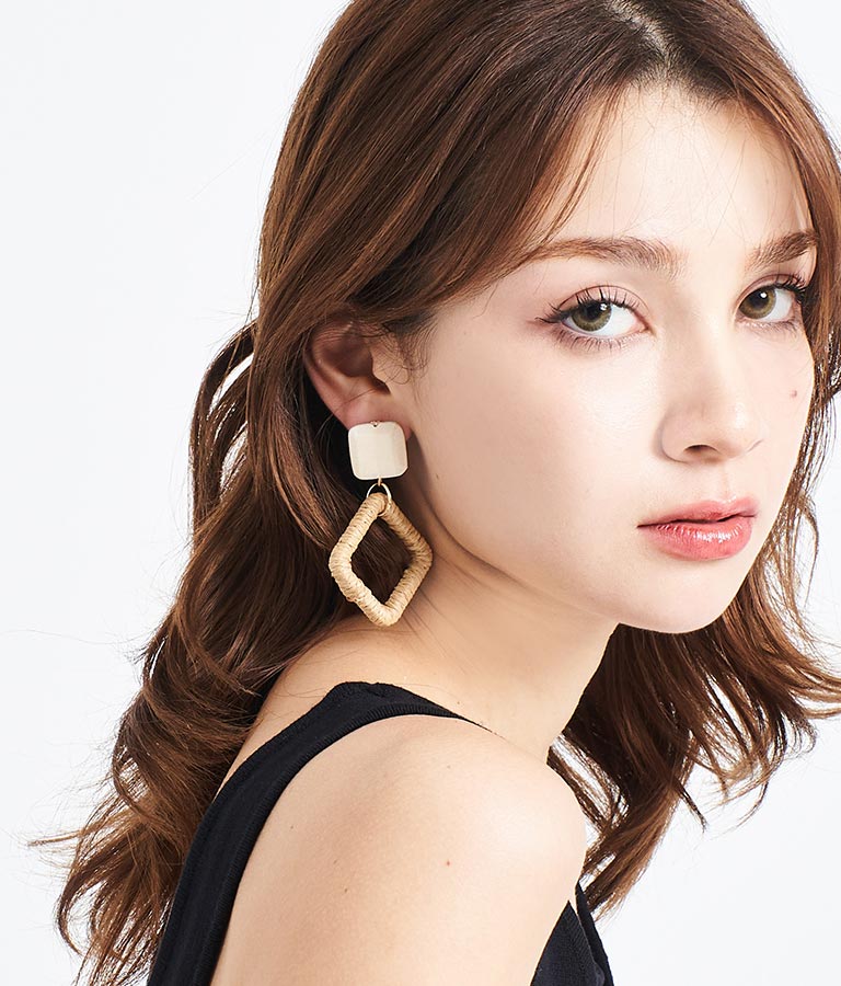 スクエア ウッド ピアス 409-8544