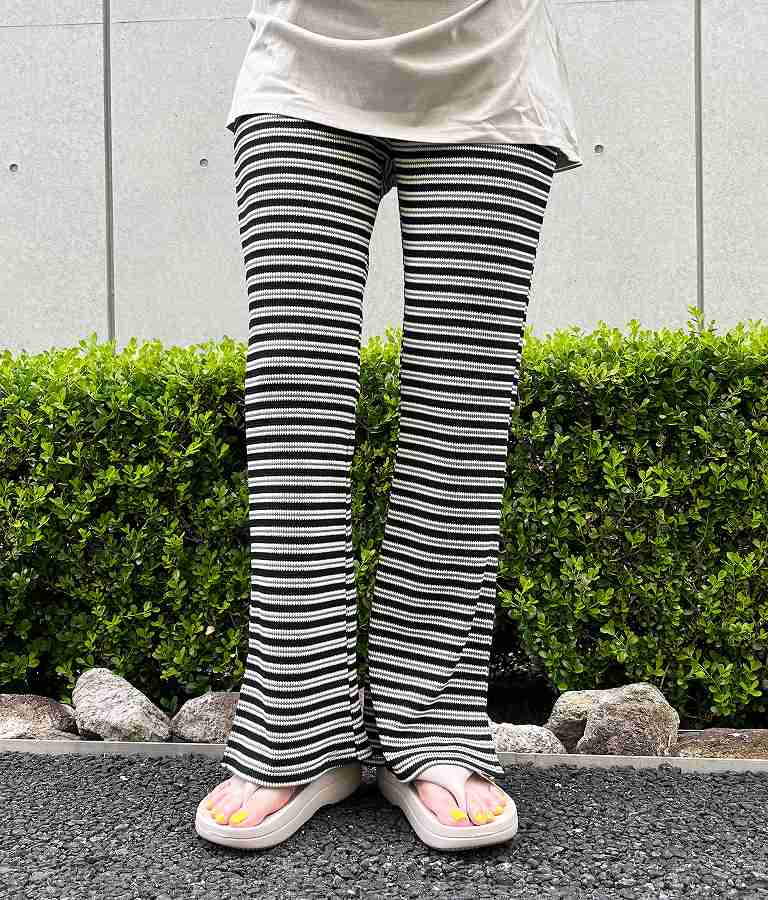 ワッフル ボーダー ソフト フレア リラックス パンツ 852-5888