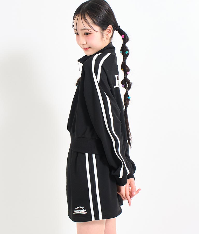 ライン入 ハーフジップ トップス × ミニ 裏毛 スカート セットアップ