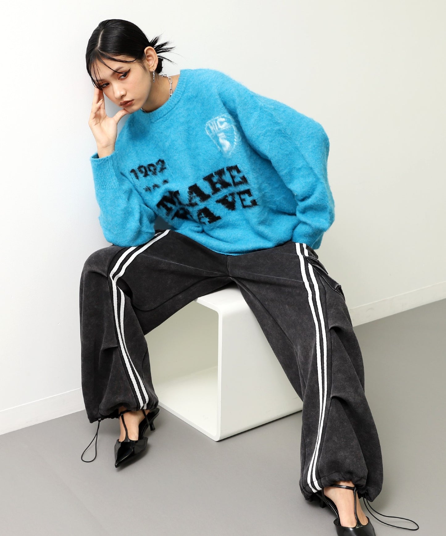 モヘアタッチ ゲーミング ジャカード ロゴ ニット 793-9413